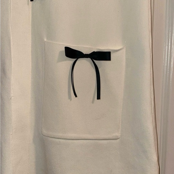 Zara White Short Knit Dress with Black Bows - Picture 3 of 9